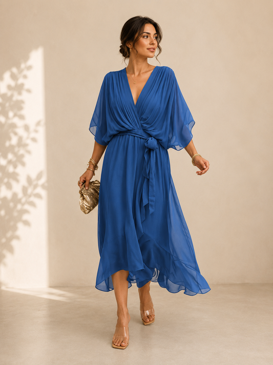 Robe Longue Fluide Col V à Manches Chauve-Souris – Élégance Intemporelle